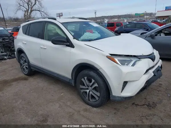 JTMBFREV4HJ170495 2017 TOYOTA RAV 4 - Image 1
