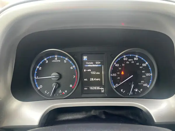 JTMBFREV4JJ203694 2018 TOYOTA RAV 4 - Image 8