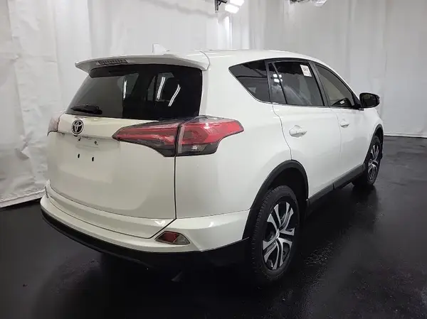 JTMBFREV4JJ227333 2018 TOYOTA RAV 4 - Image 1