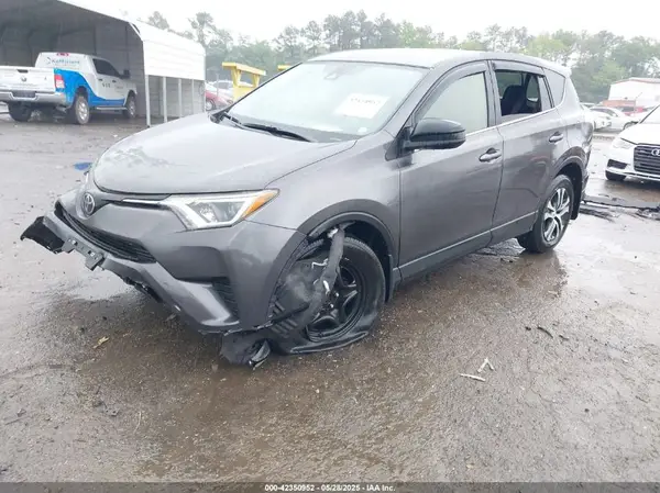 JTMBFREV4JJ724401 2018 TOYOTA RAV 4 - Image 2