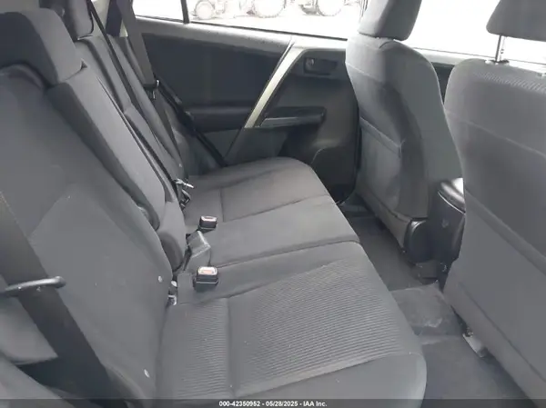 JTMBFREV4JJ724401 2018 TOYOTA RAV 4 - Image 8