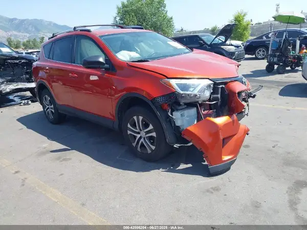 JTMBFREV5GJ057086 2016 TOYOTA RAV 4 - Image 1