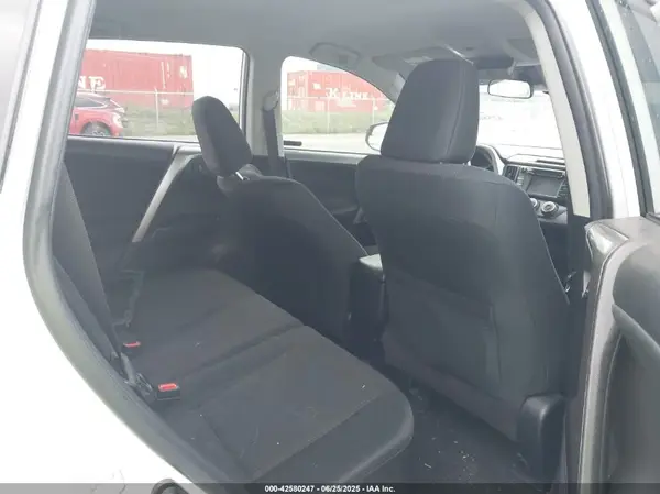 JTMBFREV5HJ105980 2017 TOYOTA RAV 4 - Image 8