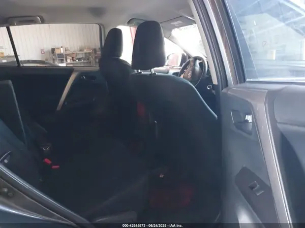 JTMBFREV5HJ110595 2017 TOYOTA RAV 4 - Image 8