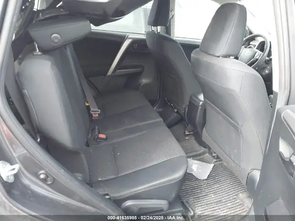 JTMBFREV5HJ123363 2017 TOYOTA RAV 4 - Image 8