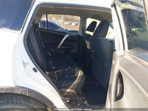 JTMBFREV5HJ135125 2017 TOYOTA RAV 4 - Image 8