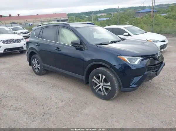 JTMBFREV5HJ151566 2017 TOYOTA RAV 4 - Image 1