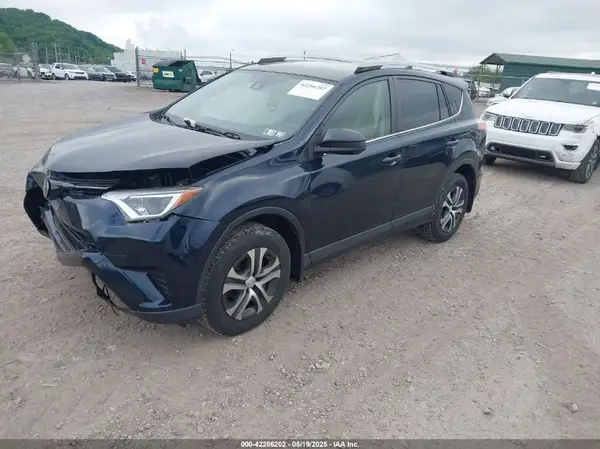 JTMBFREV5HJ151566 2017 TOYOTA RAV 4 - Image 2