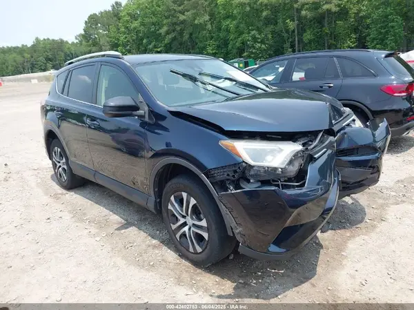 JTMBFREV5HJ173180 2017 TOYOTA RAV 4 - Image 1