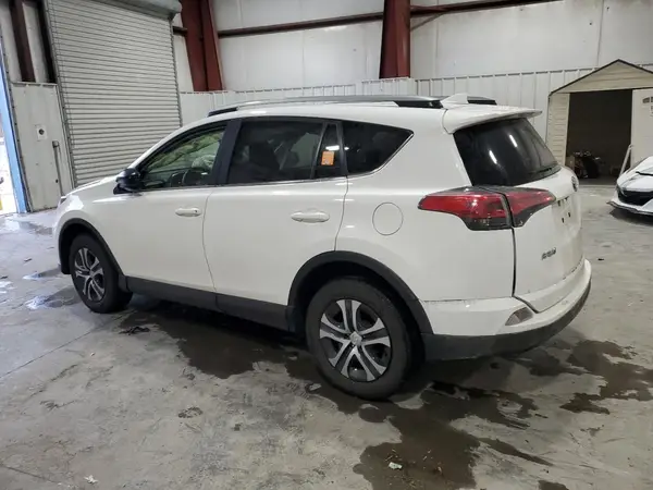 JTMBFREV5HJ705477 2017 TOYOTA RAV 4 - Image 2