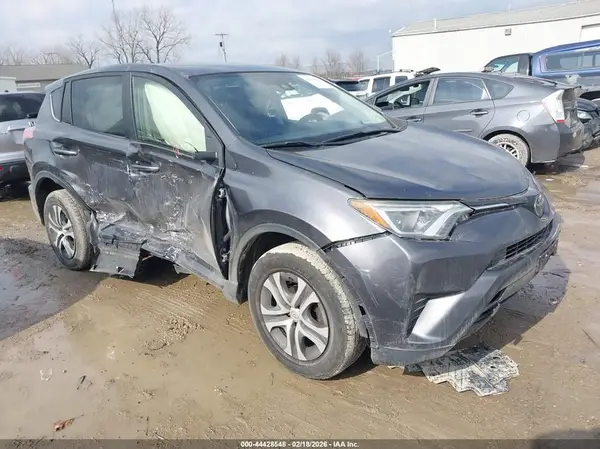 JTMBFREV5HJ714096 2017 TOYOTA RAV 4 - Image 1