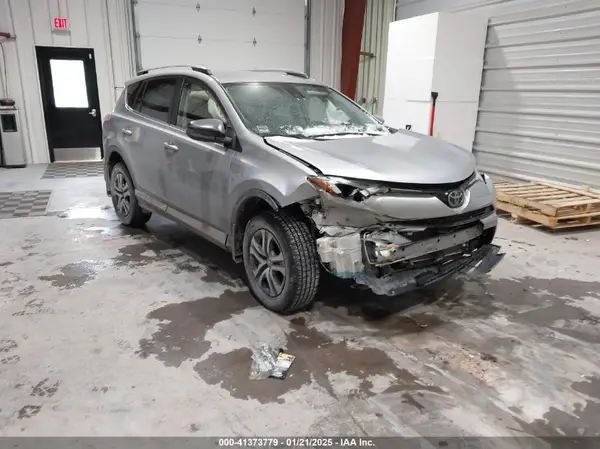 JTMBFREV5JJ197761 2018 TOYOTA RAV 4 - Image 1
