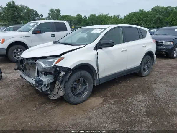 JTMBFREV5JJ250751 2018 TOYOTA RAV 4 - Image 2
