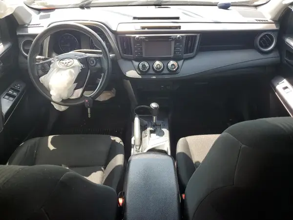 JTMBFREV5JJ736864 2018 TOYOTA RAV 4 - Image 8