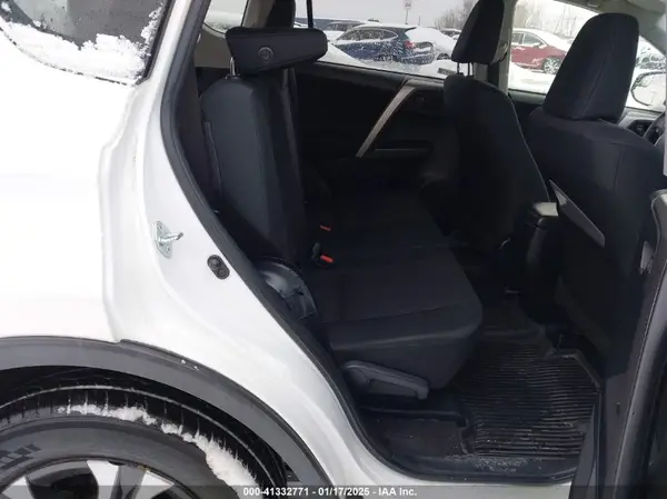 JTMBFREV6HD210784 2017 TOYOTA RAV 4 - Image 8