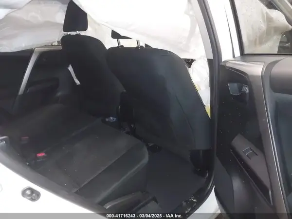 JTMBFREV6HJ111951 2017 TOYOTA RAV 4 - Image 8