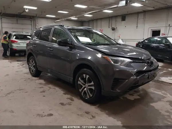 JTMBFREV6HJ709411 2017 TOYOTA RAV 4 - Image 1
