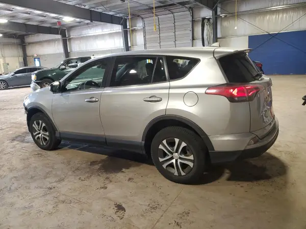 JTMBFREV6JJ225650 2018 TOYOTA RAV 4 - Image 2