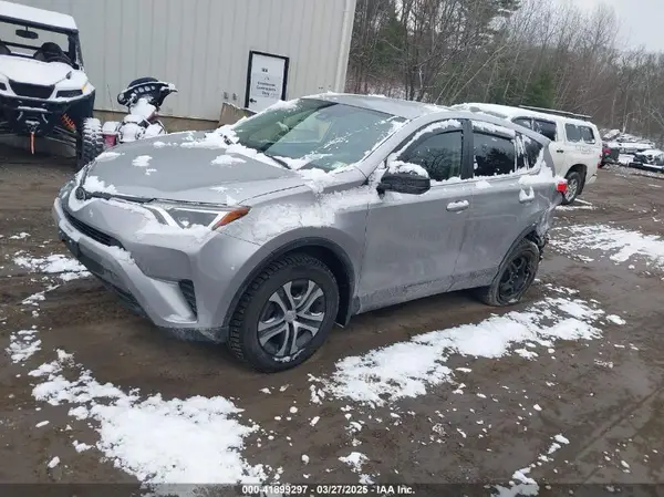 JTMBFREV6JJ225843 2018 TOYOTA RAV 4 - Image 2