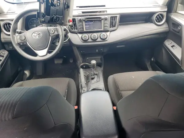 JTMBFREV6JJ260625 2018 TOYOTA RAV 4 - Image 8