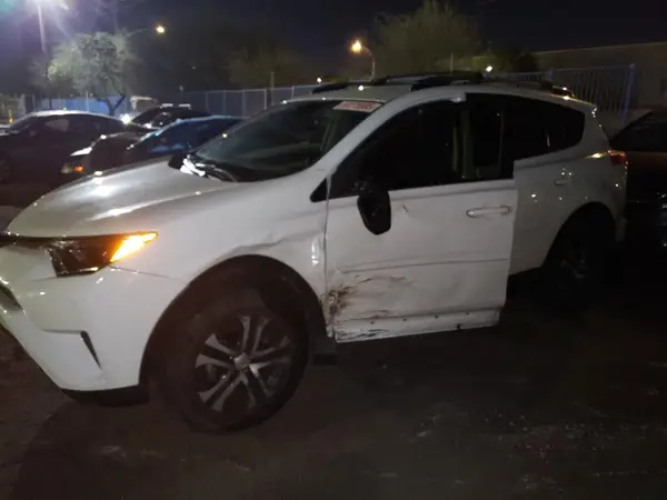 JTMBFREV6JJ726294 2018 TOYOTA RAV 4 - Image 1