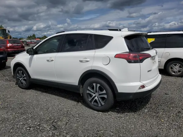 JTMBFREV6JJ748621 2018 TOYOTA RAV 4 - Image 2