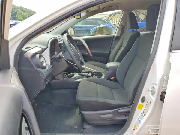 2016 TOYOTA RAV 4 auction photo 7