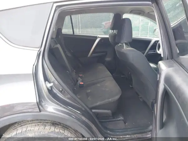 JTMBFREV7HJ162780 2017 TOYOTA RAV 4 - Image 8
