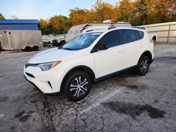JTMBFREV7HJ706548 2017 TOYOTA RAV 4 - Image 1