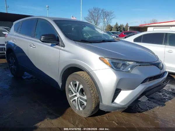 JTMBFREV7JD243413 2018 TOYOTA RAV 4 - Image 1