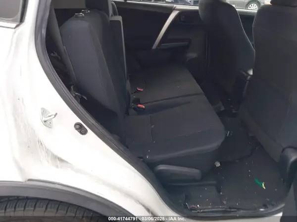 JTMBFREV7JJ217234 2018 TOYOTA RAV 4 - Image 8