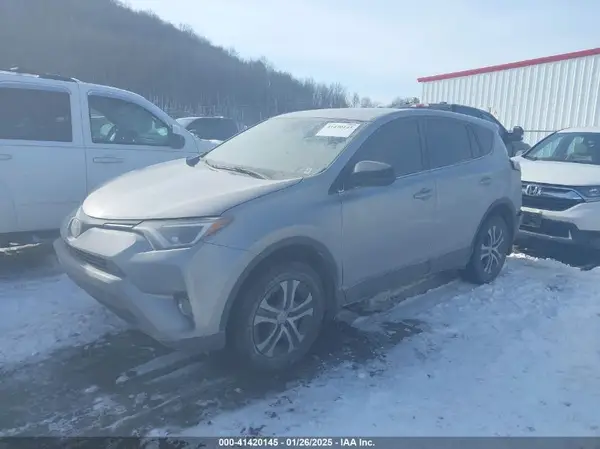JTMBFREV7JJ222899 2018 TOYOTA RAV 4 - Image 2
