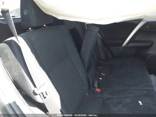 JTMBFREV7JJ260505 2018 TOYOTA RAV 4 - Image 8