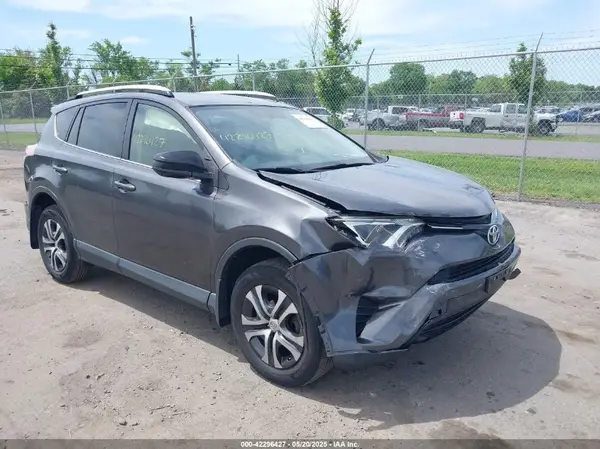JTMBFREV8GJ051136 2016 TOYOTA RAV 4 - Image 1