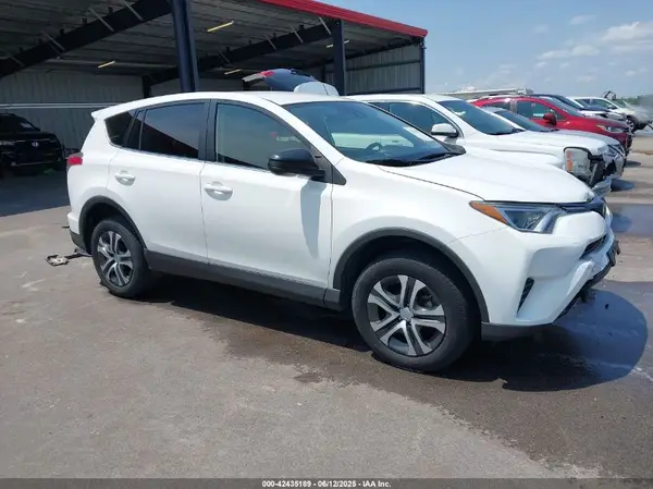 JTMBFREV8HD221334 2017 TOYOTA RAV 4 - Image 1