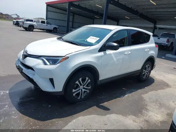 JTMBFREV8HD221334 2017 TOYOTA RAV 4 - Image 2