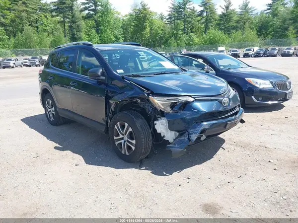 JTMBFREV8HJ122286 2017 TOYOTA RAV 4 - Image 1