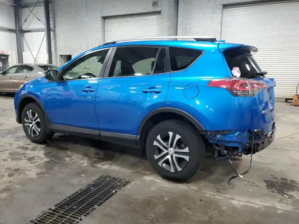 JTMBFREV8HJ141257 2017 TOYOTA RAV 4 - Image 2