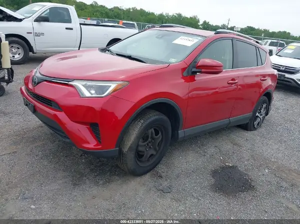 JTMBFREV8HJ161427 2017 TOYOTA RAV 4 - Image 2