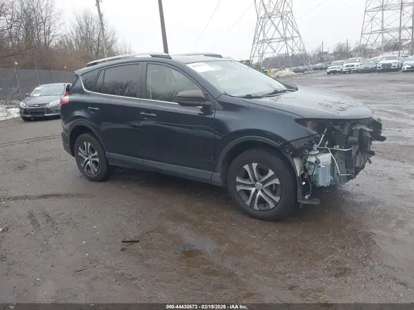JTMBFREV8HJ701620 2017 TOYOTA RAV 4 - Image 1