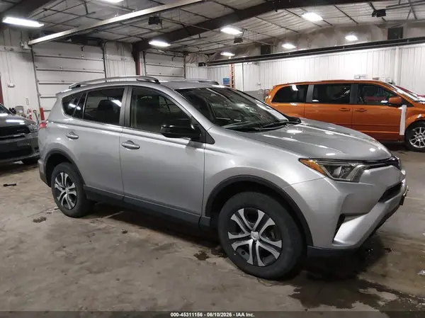 JTMBFREV8JD242383 2018 TOYOTA RAV 4 - Image 1