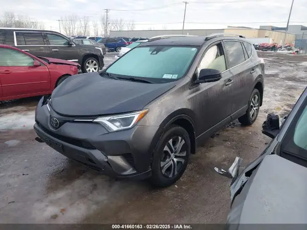 JTMBFREV8JJ221731 2018 TOYOTA RAV 4 - Image 2