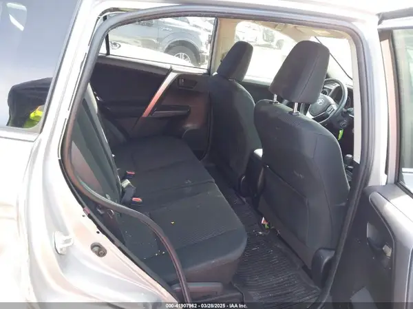 JTMBFREV8JJ224872 2018 TOYOTA RAV 4 - Image 8