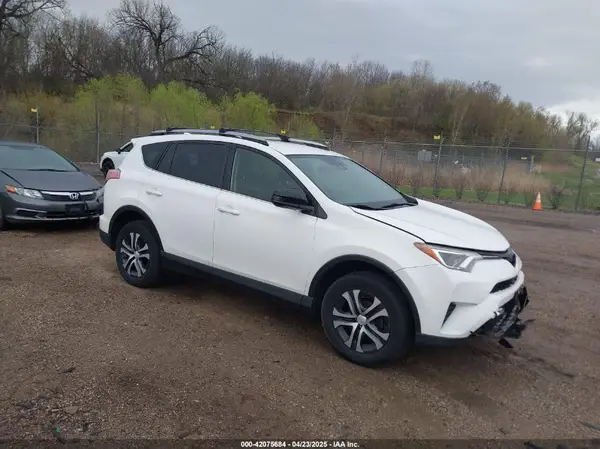 JTMBFREV8JJ722277 2018 TOYOTA RAV 4 - Image 1