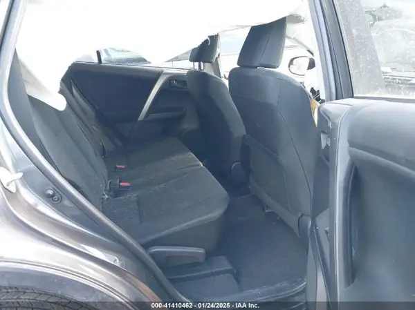 JTMBFREV9GJ071041 2016 TOYOTA RAV 4 - Image 8