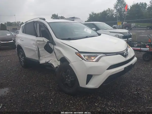 JTMBFREV9GJ082573 2016 TOYOTA RAV 4 - Image 1
