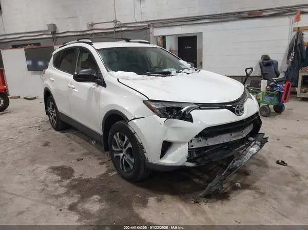JTMBFREV9GJ095548 2016 TOYOTA RAV 4 - Image 1