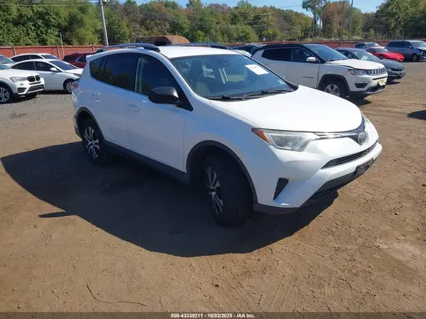 JTMBFREV9HD199523 2017 TOYOTA RAV 4 - Image 1