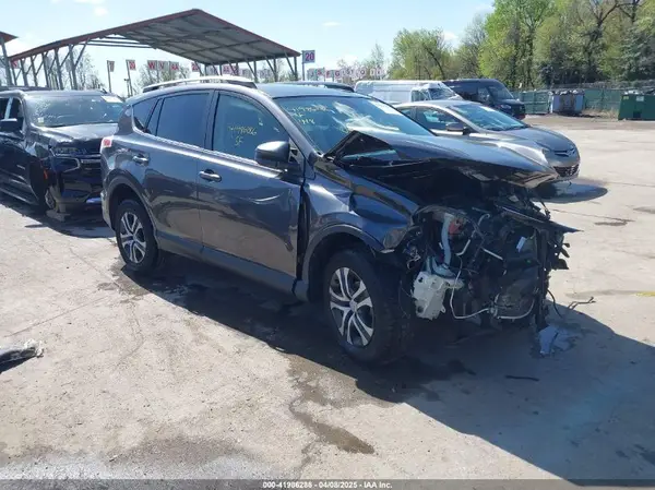 JTMBFREV9HJ133622 2017 TOYOTA RAV 4 - Image 1