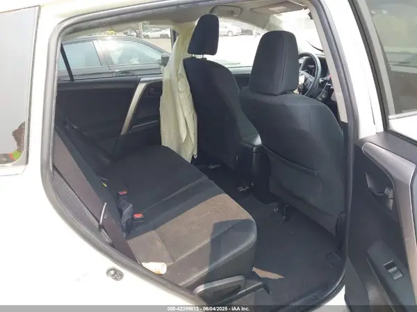 JTMBFREV9HJ139176 2017 TOYOTA RAV 4 - Image 8